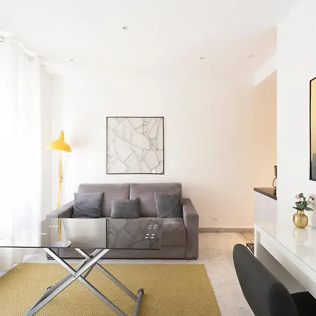 Lovely Renovated 45m2 In The Hearth Of Apartment