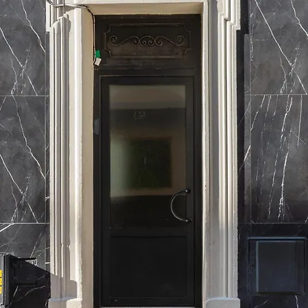 Apartament Lovely Renovated 45m2 In The Hearth Of