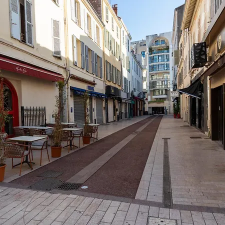 Lovely Renovated 45m2 In The Hearth Of Apartament *